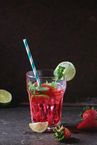 Erdbeerlimonade — Stockfoto