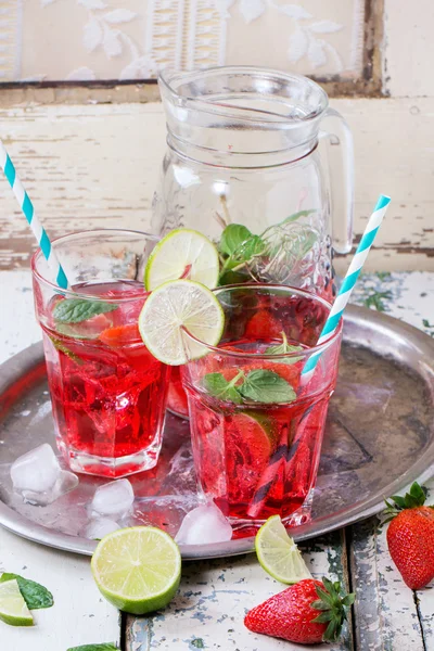 Erdbeerlimonade — Stockfoto