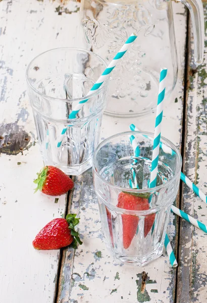 Glasses and jug for lemonade — Stock Photo, Image