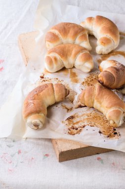 Taze pişmiş Hilal rulolar