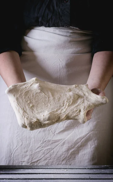 Dough for pizza — Stock Photo, Image