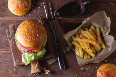 hamburger ve patates