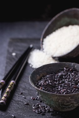 siyah ve beyaz pirinç