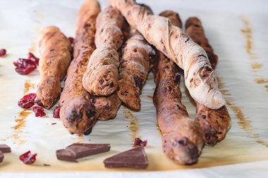 Grissini bread with dark chocolate