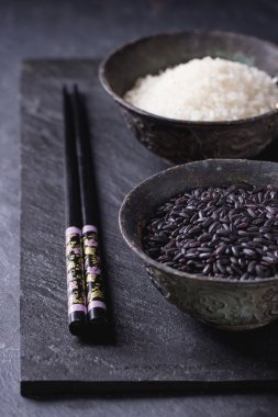 siyah ve beyaz pirinç