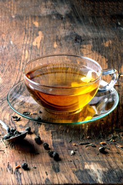 Bir fincan sıcak çay.
