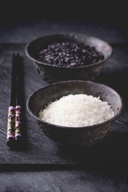 siyah ve beyaz pirinç