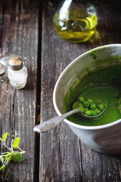Sopa de crema de guisantes verdes — Foto de Stock