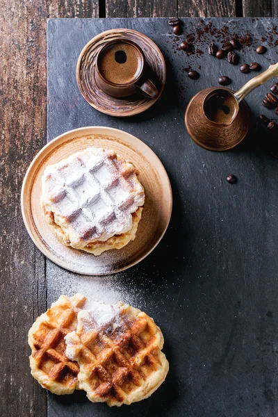 Gofres belgas y café — Foto de Stock