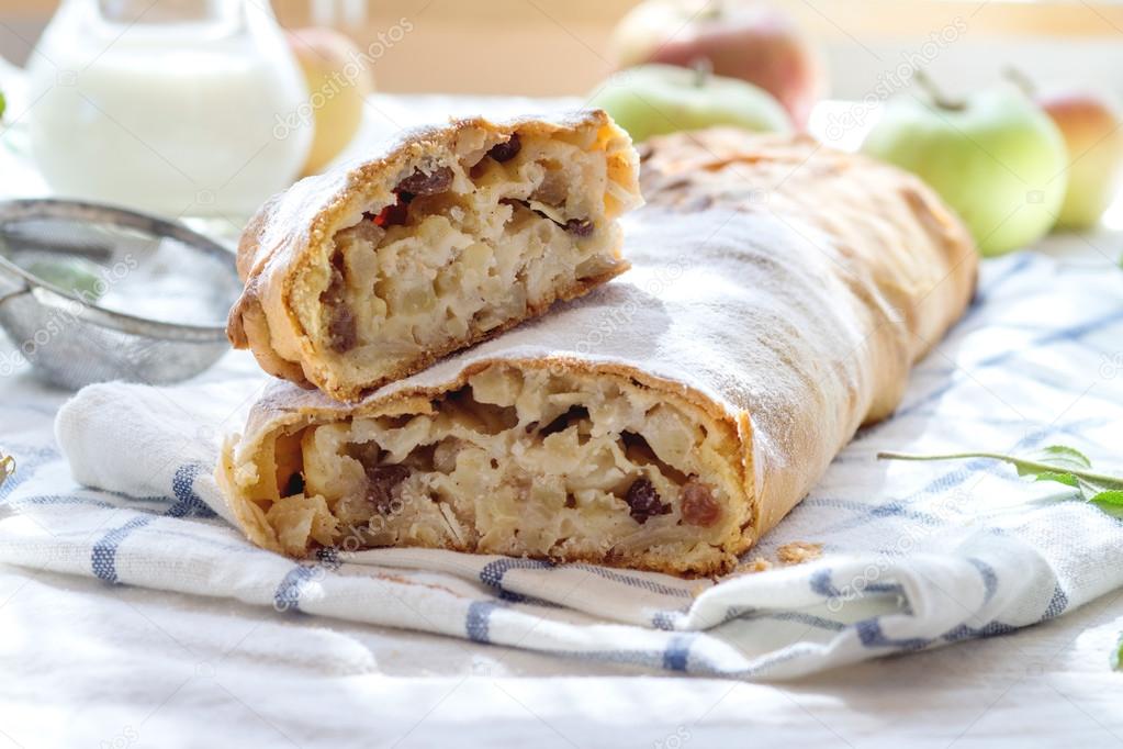 Apple strudel