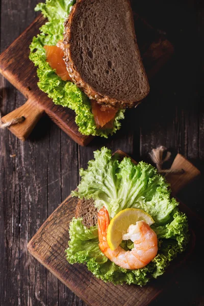 Sandwich with seafood — Stock Photo, Image