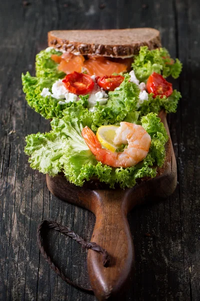 Sandwich with seafood — Stock Photo, Image