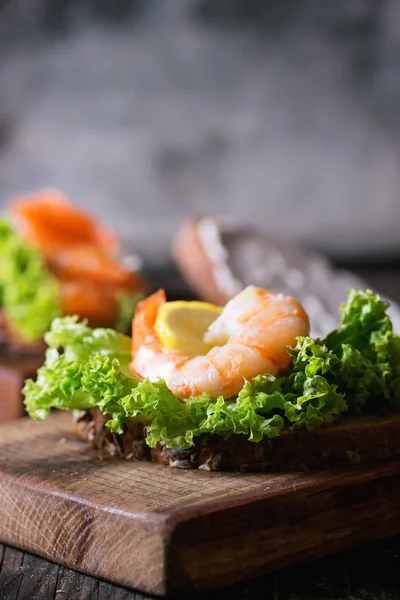 Deniz ürünleri sandviçi — Stok fotoğraf