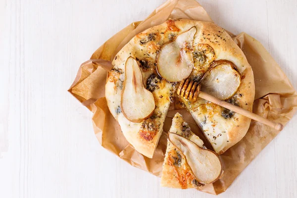 Pizza com pêra e gorgonzola — Fotografia de Stock