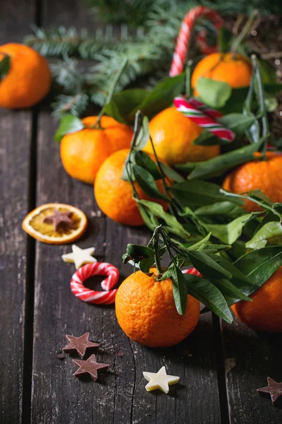 Tangerines (clementines) in Christmas decor — Stock Photo, Image