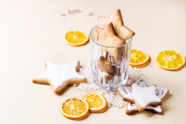 Noel kurabiyeleri cam