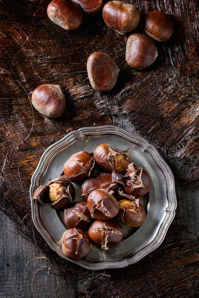 Castanhas comestíveis assadas — Fotografia de Stock