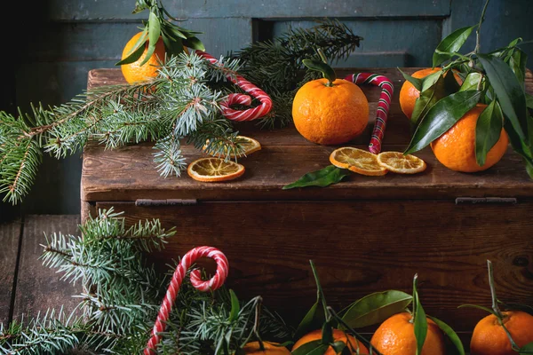 Mandarinky (klementinky) v vánoční výzdoba — Stock fotografie