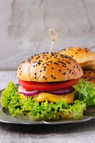 Hamburger fatti in casa freschi — Foto Stock