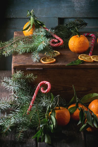 Mandarinky (klementinky) v vánoční výzdoba — Stock fotografie