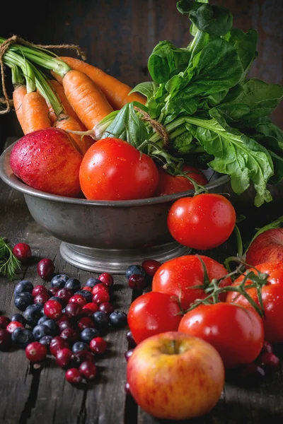 Μείγμα από φρούτα, λαχανικά και τα μούρα — Φωτογραφία Αρχείου