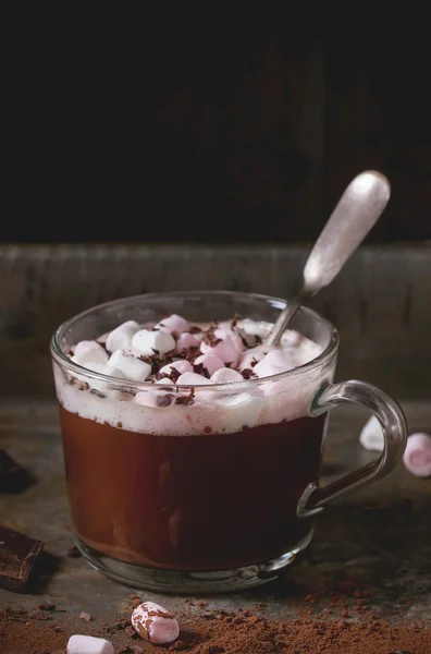 Chocolate caliente con malvaviscos — Foto de Stock