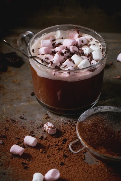 Chocolate caliente con malvaviscos — Foto de Stock