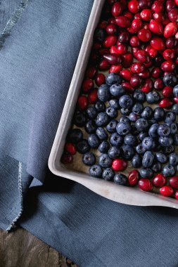 Kızılcık ve yaban mersini