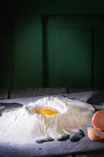Борошна і яєць — стокове фото