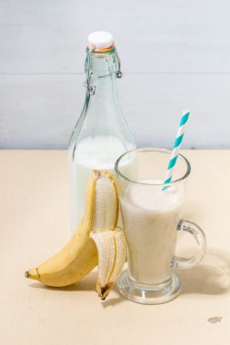 süt banana smoothie