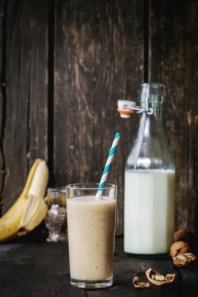 Melk Banaan smoothie — Stockfoto