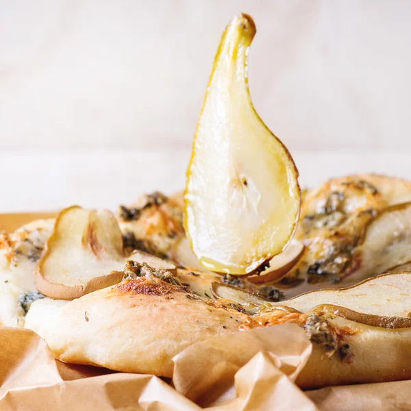 Pizza with pear and gorgonzola — Stock Photo, Image