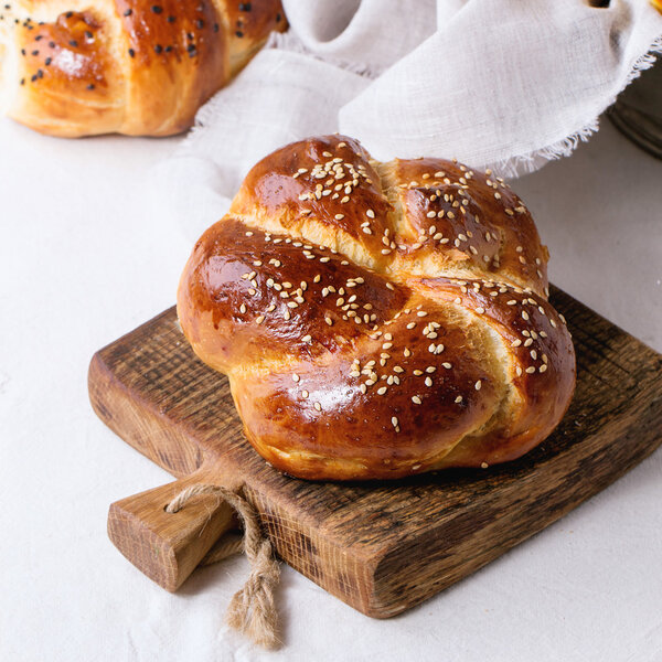 Round Challah bread