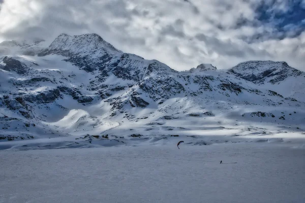 Winter landscape with  ski kiting — Stock Photo, Image