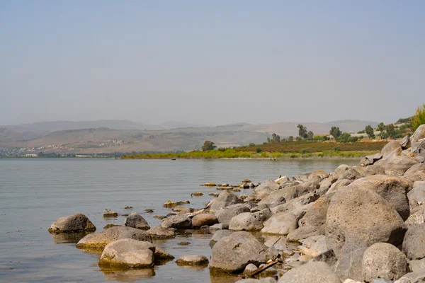 Stranden av sjön Tiberias i Galileen — Stockfoto