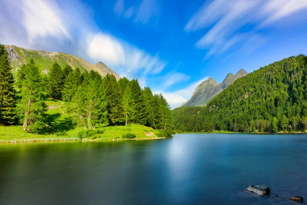 Lago Alpino Los Alpes Suizos Palpuogna Por Debajo Del Paso — Foto de Stock