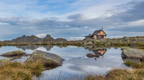 Cesare Benigni Berghütte Auf Den Alpen Von Bergamo Der Lombardei — Stockfoto