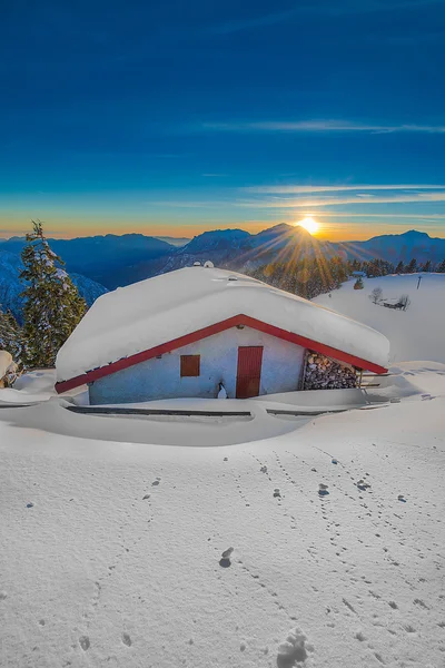 Alpin hut — Stock Photo, Image