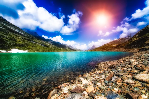 Lago de montanha alta — Fotografia de Stock