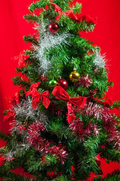 Albero di Natale con decorazione — Foto Stock