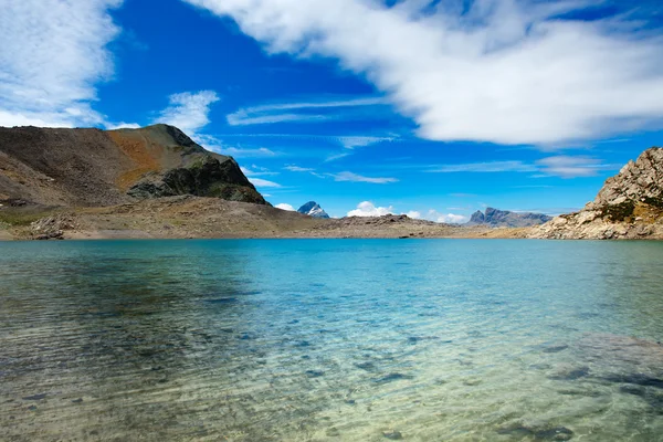 Blue lake of high mountains — Stock Photo, Image