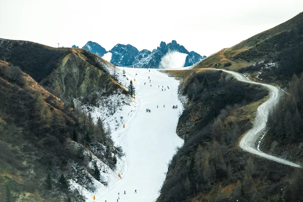 Ski slope with artificial snow — Stockfoto