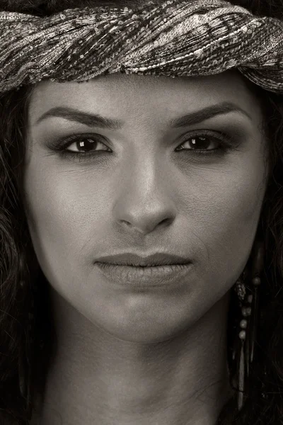 Black and white portrait of young girl — Stock Photo, Image