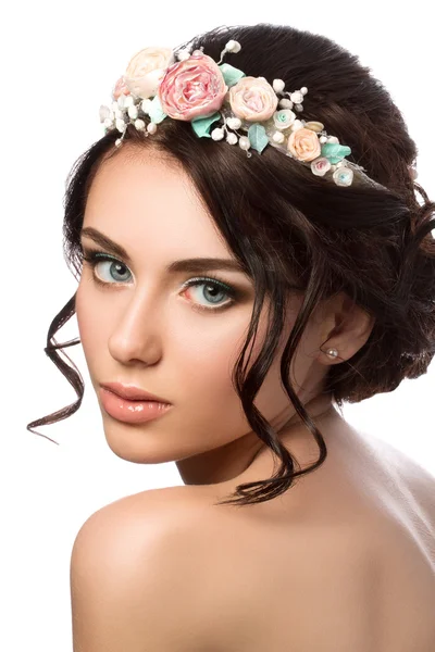 Portrait of young beautiful bride — Stock Photo, Image