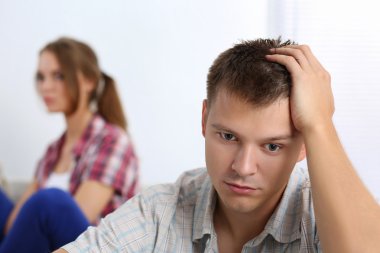 Having problem mutsuz genç çift portresi