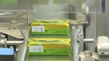 Tereyağı üretim fabrikası. Otomatik hat. Gıda üretimi