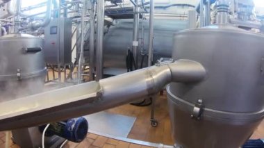 Tereyağı üretim fabrikası. Otomatik hat. Gıda üretimi