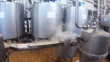 Tereyağı üretim fabrikası. Otomatik hat. Gıda üretimi