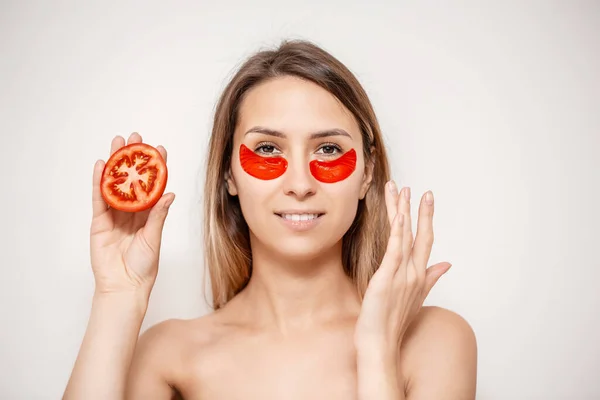 Eye Pads Facial Masks Portrait Beauty Woman Holding Tomato Slices — Stock Photo, Image