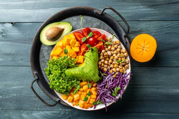 Buddha Skål Vegetarian Vegansk Maträtt Med Avokado Tomat Rödkål Kikärter — Stockfoto